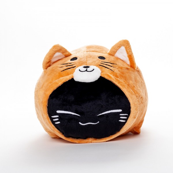 Nemu Neko im Fuchskostüm