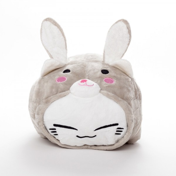 Nemu Neko im Hasenkostüm